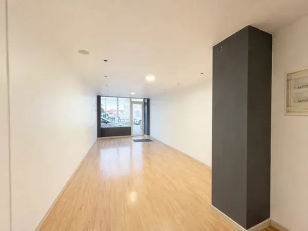 Local 3 pièces 36 m²