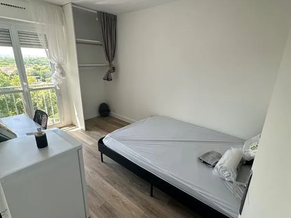 Chambre 12 m2 éligible APL