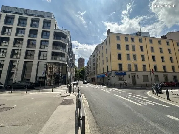 Local commercial 90 m²