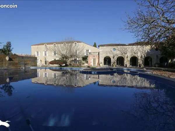 Maison 20 pièces 1 000 m²