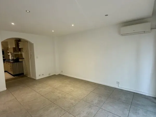 SUPERBE APPARTEMENT T2 45m2 - 13010 MARSEILLE