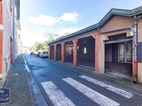 Local professionnel 345 m²