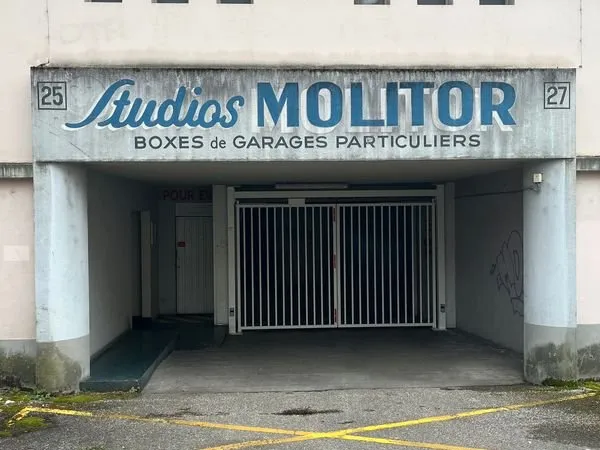 Garage / box sécurisé