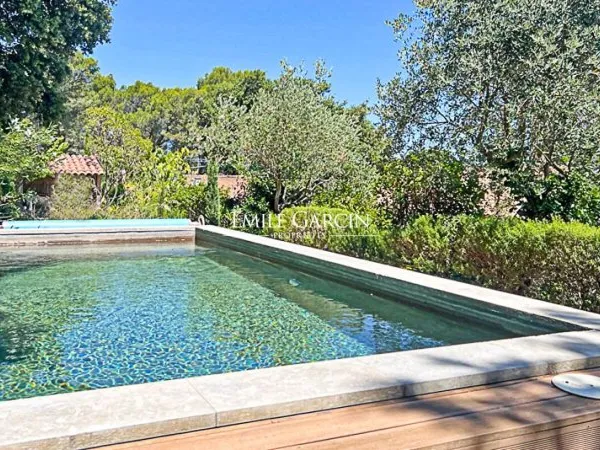 A vendre - Villeneuve Lez Avignon - Maison -piscine- vue mont ventoux- 5 chambres -terrain 1000 m²