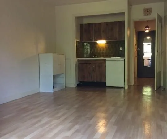 Studio 1 pièce 28 m²