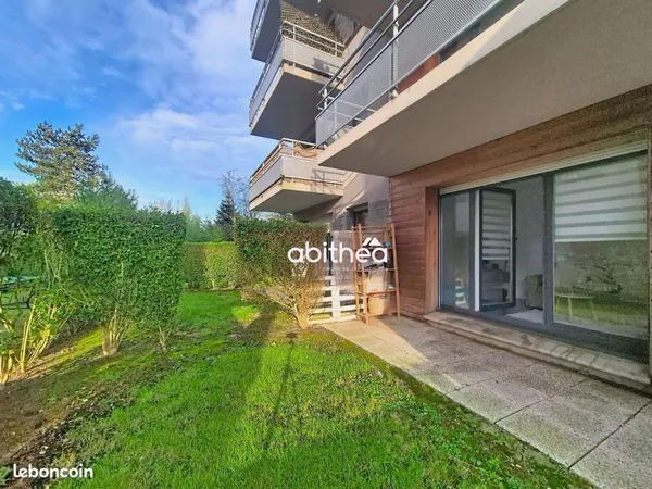 Studio 1 pièce 25 m²