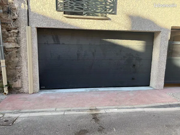 Stationnement Location Claira   150€