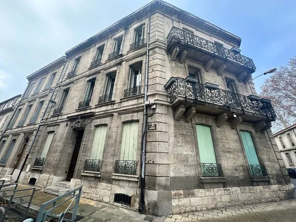Maison de maître . Avignon IM 12 pièce(s) 230 m2. Garage