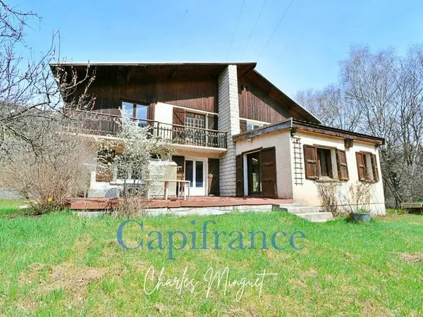 Maison 8 pièces, 219 m²