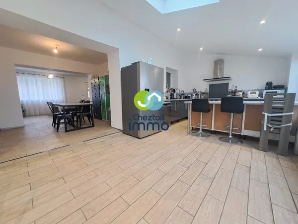 Maison semi-individuelle Grand espace de vie - jardin - garage