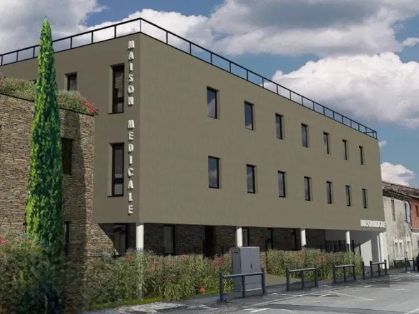 LOCAL COMMERCIAL - MAISON MÉDICALE - 1600 m2 A VENDRE A MILHAUD (GARD)