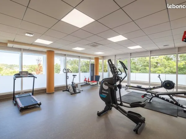 Salle de sport (kiné ou coach sportif ou APA )dans cabinet pluridisciplinaire