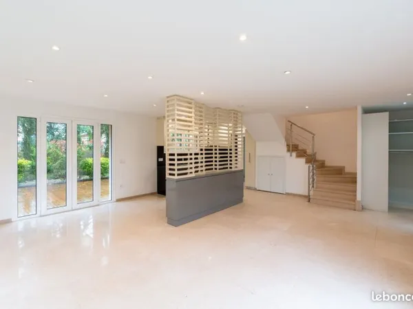 Maison de standing Pessac jardin garage