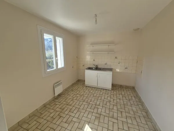 Appartement en location 558 EUR à Laguenne avec AGENCE BESSE R