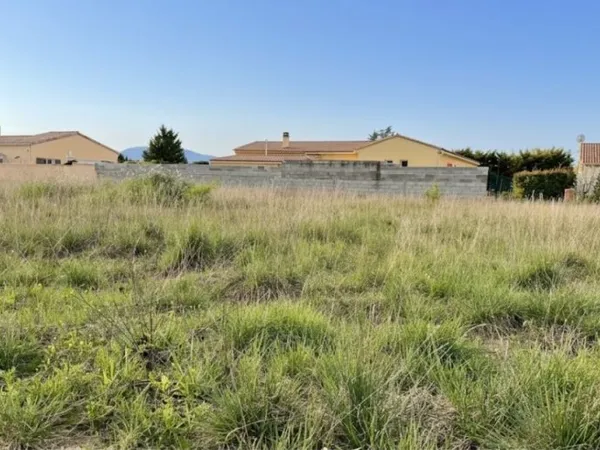 Terrain 851 m²