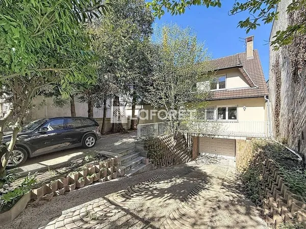 Maison 7 pièces 184 m²