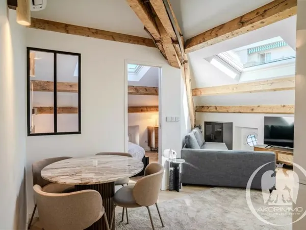 Appartement Moderne à Nice - Fleurs