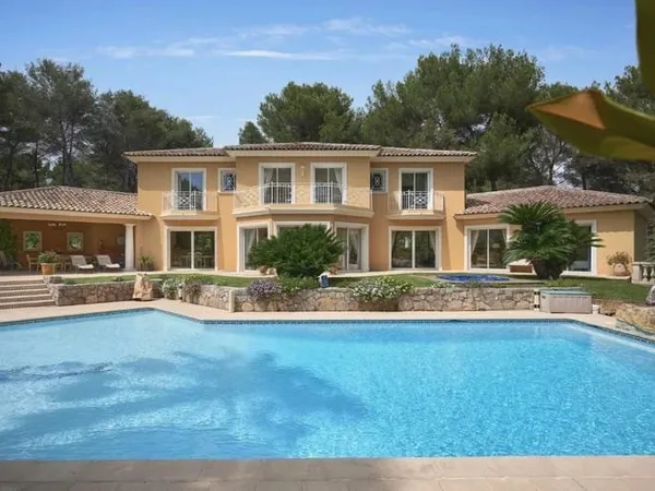 VILLA D'EXCEPTION - MOUGINS - DOMAINE SÉCURISÉ