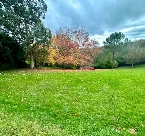 Terrain 1000 m² BRISCOUS