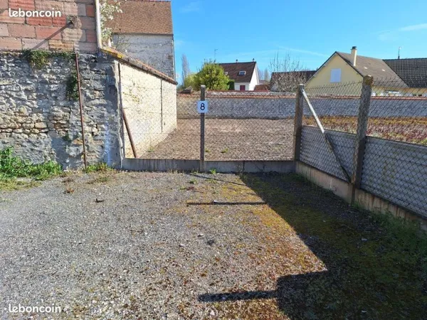 Parking plein air Etampes
