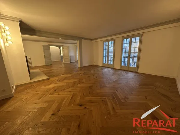 APPARTEMENT RENOVE F6 / F7 COEUR DE VILLE