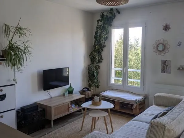 Appartement T2 de 45m2 lumineux avec espace bureau -calme et idéalement situé