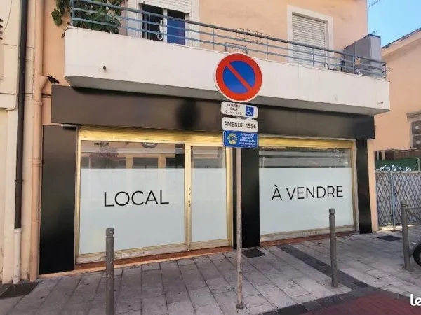 Local commercial Golfe Juan 96m