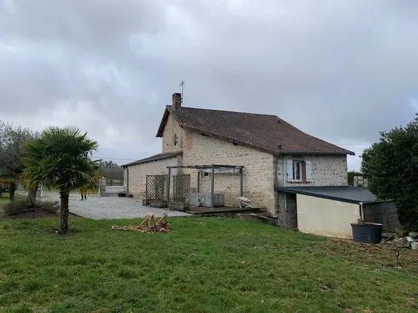 MAISON EN PIERRE - CHARME AUTHENTIQUE & PRESTATIONS DE QUALITÉ
