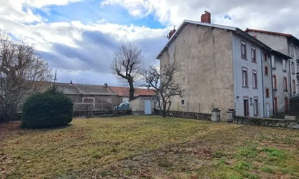 Immeuble de caractère avec jardin, garage et vue - Fort pote
