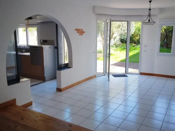 MAISON 4 CHAMBRES + BUREAU