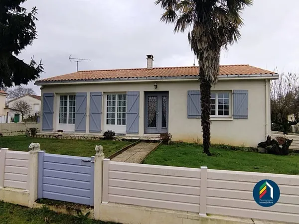 Maison sur sous sol dans le bourg de l'oie