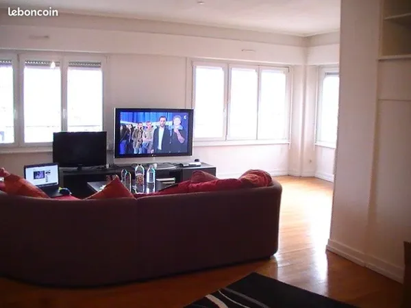 T3 lumineux 80 m² 2 chambres avec stationnement - Centre Saint-Dié - 650 CC