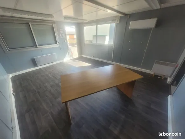Local d’activité et entrepôt Location Le Coteau  60m² 500€