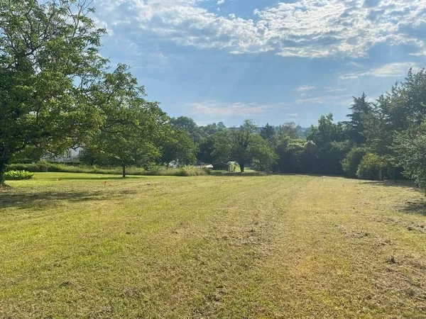 Terrain constructible 2347 m²
