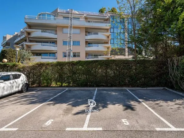 Stationnement Vente Marseille   18000€