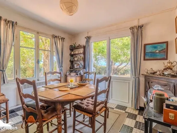 Maison 7 pièces 194 m²