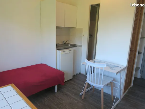 Studio meublé, rue Sarrus