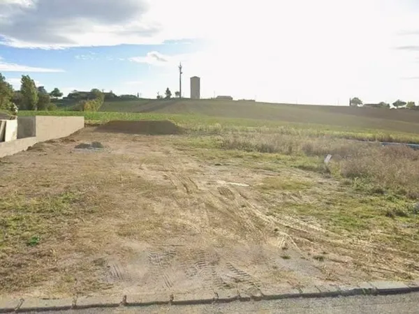 Terrain 800 m²