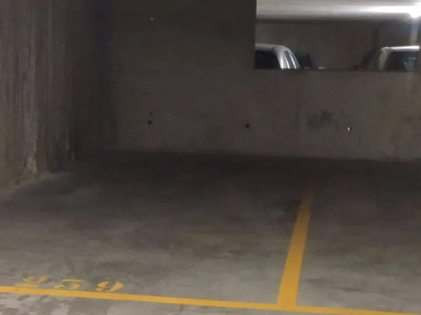 Parking 13 m²