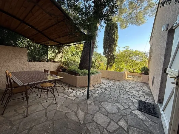 ** Bord De Mer ** Maison de 163m² avec 5 Chambres ** (83430) SAINT MANDRIER SUR MER **