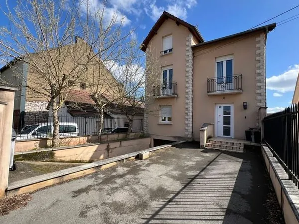 Maison 8 pièces 195 m²