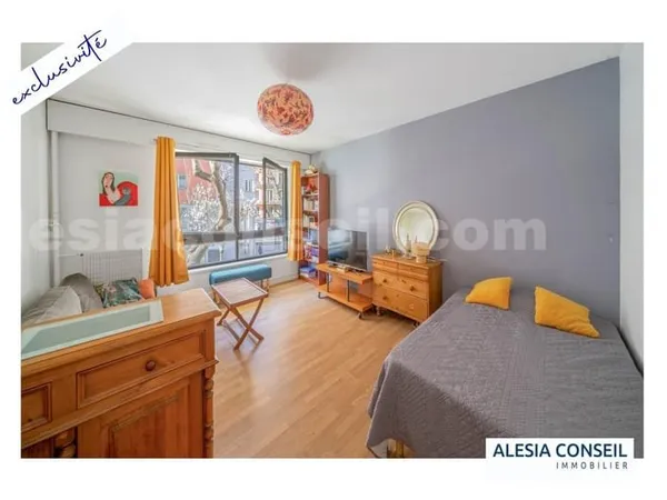 STUDIO 40 m2 aménageable en 2 PIECES