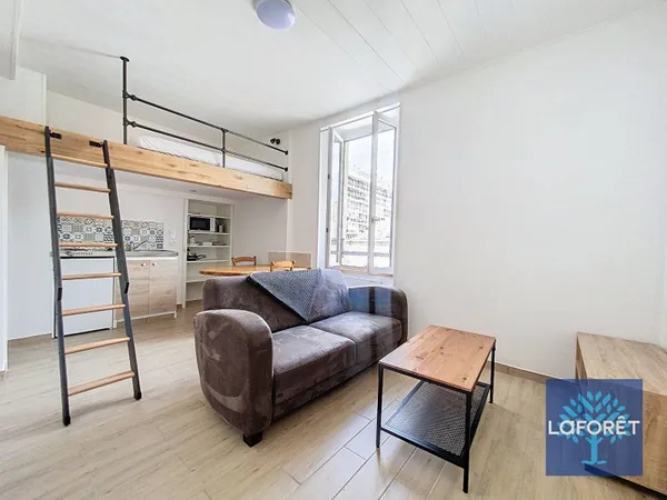 Studio 1 pièce 19 m²