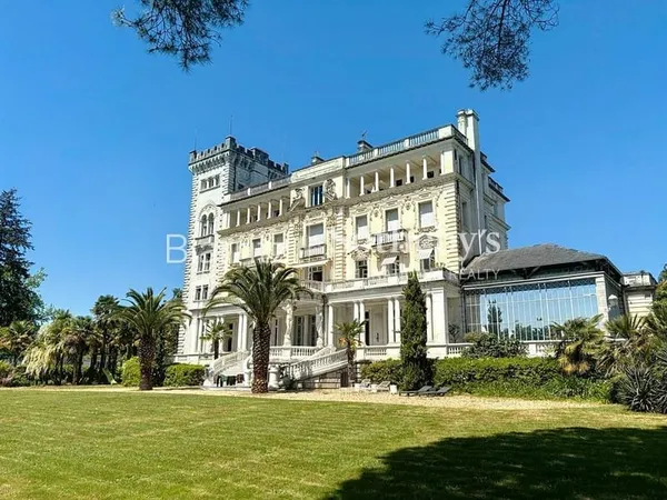 Somptueux appartement d'environ 300 m² avec vue sur les Pyrénées - Palais Sorrento