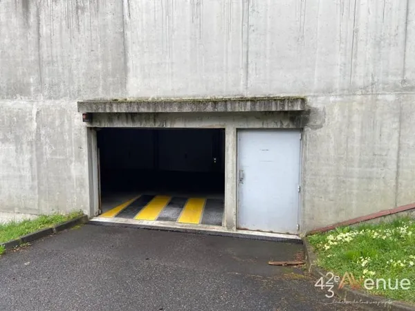 Quartier Bellevue/Garage à louer