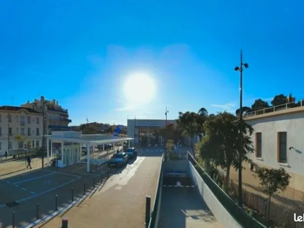 LOCAL COMMERCIAL 43 m² MENTON