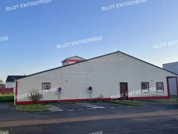 Local commercial 365 m²