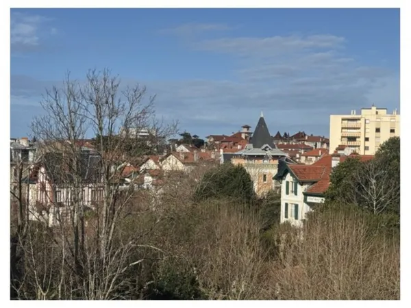 APPARTEMENT CENTRE BIARRITZ AVEC GARAGE ET ASCENCEUR