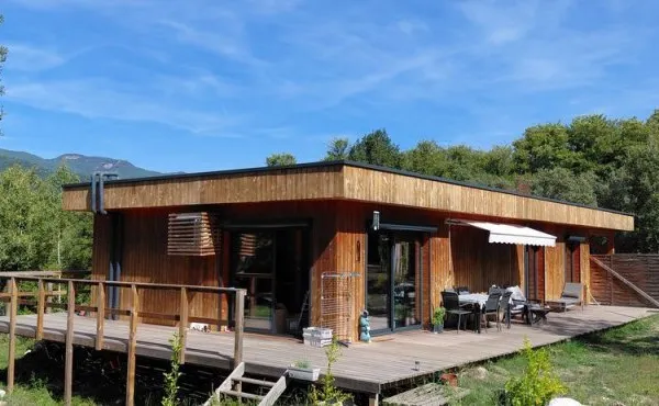 Maison autonome + 2 locations attenantes