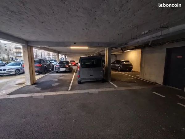 Location place parking Wattrelos